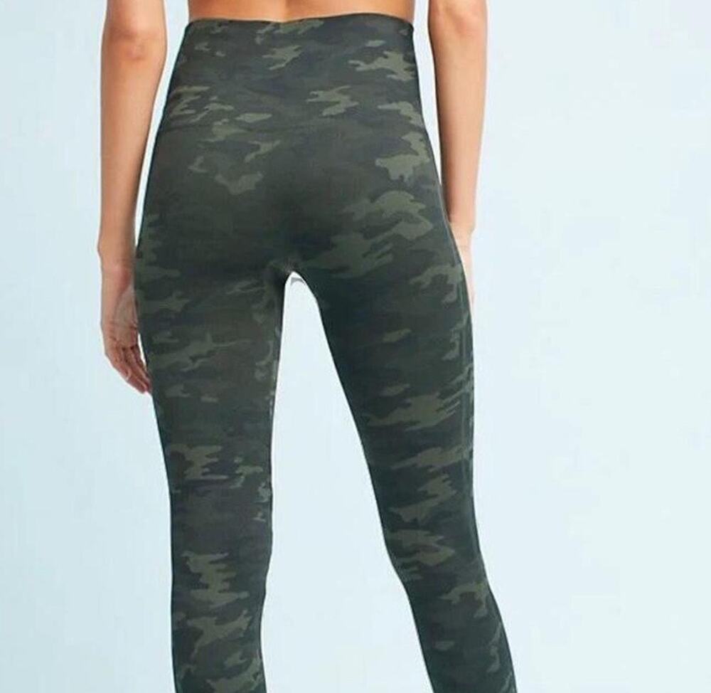 Spanx Look At Me Now Leggings Camo Green Seamless L Pilates Utility Gorpcore